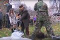 "Latvijas ģenerāļu klubs" Daugavpilī iestādīja "Piemiņas koku" (video)