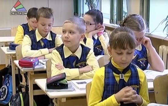 Pieņemti jauni noteikumi par pirmklasnieku reģistrāciju skolās