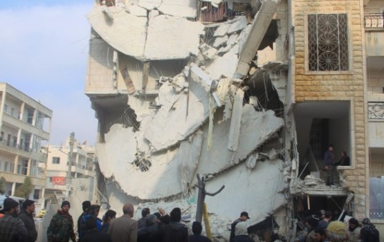 Gaisa uzlidojumos Sīrijā desmitiem nogalināto