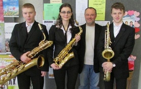 Saksofonistu trio iegūst diplomu par 1.vietu