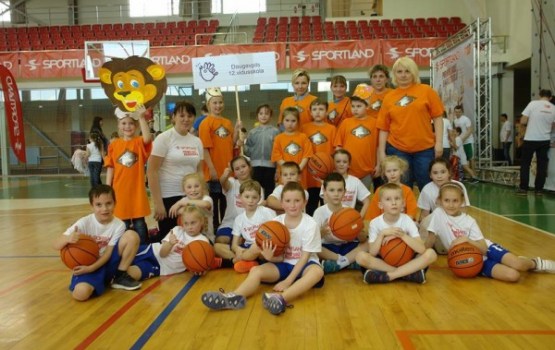 Daugavpils 12.vidusskolas pirmsklasnieku pirmie soļi basketbolā