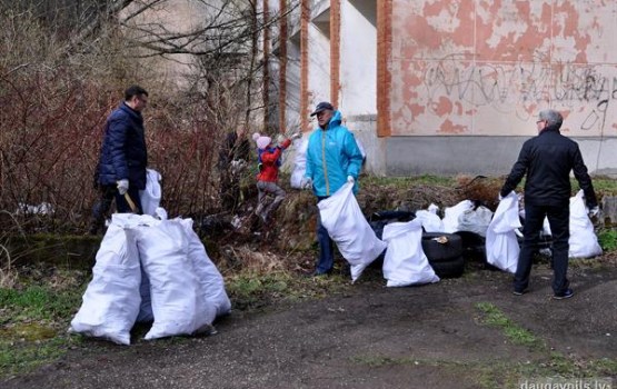 Lielajā talkā Daugavpilī savāca apmēram 5 tūkst. maisu ar atkritumiem