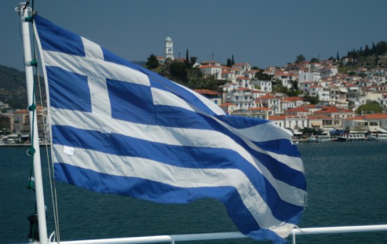 Eiro zona piekrīt samazināt Grieķijas parādu