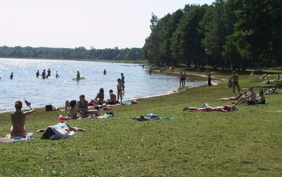 Daugavpilī populārākajās peldvietās droši var peldēties