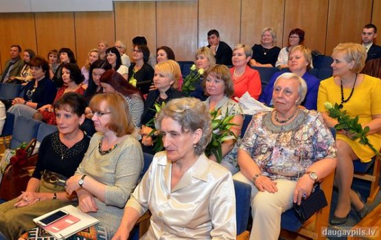 Daugavpils pedagogiem Skolotāju dienā tiks pasniegtas naudas balvas
