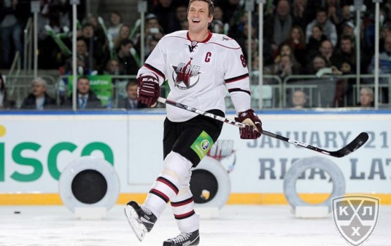 Latvijas hokeja izlasei grib piesaistīt Sandi Ozoliņu