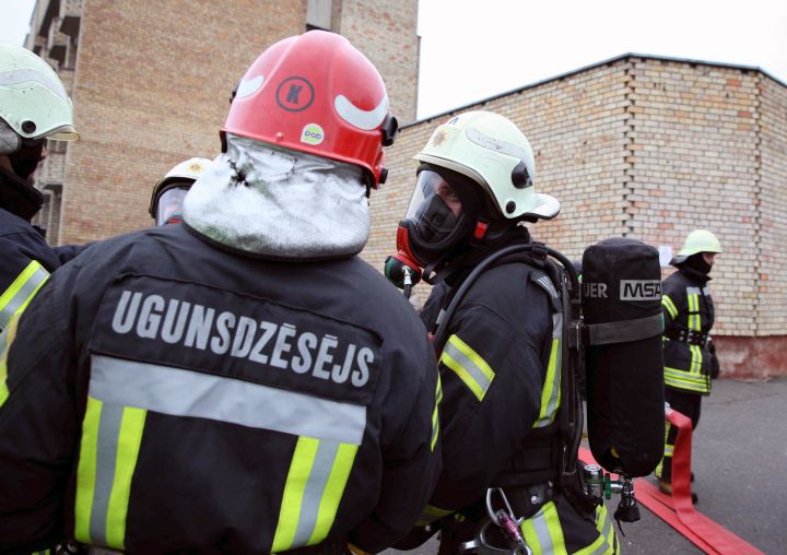 Šonakt Tukuma novadā dzēsts paaugstinātas bīstamības ugunsgrēks