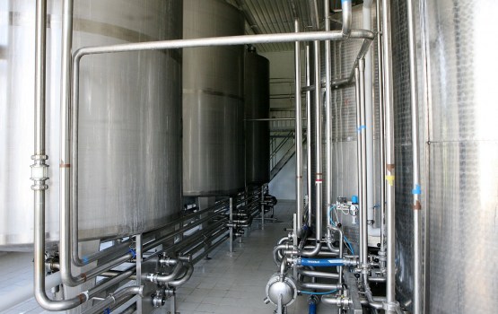 No "Tukuma piena" kanalizācijas sistēmā noplūdušas 2,5 tonnas saldā krējuma