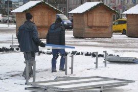 Vienības laukumā uzstāda slidotavu