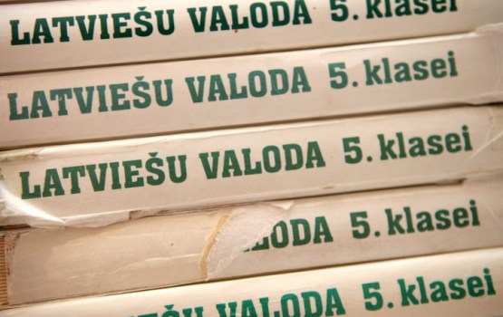 Saeimā sākas virzība grozījumiem par pakāpenisku pāreju uz mācībām latviešu valodā