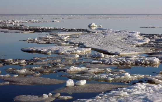 Paplašina aizliegumu atrasties uz Rīgas ūdenstilpju ledus