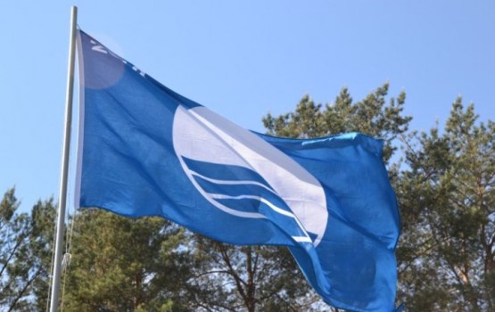 Daugavpils pludmalēs plīvo Zilie karogi