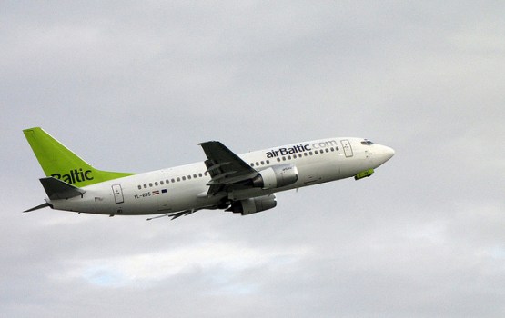 AirBaltic palielina rokas bagāžas izmērus (precizējums)