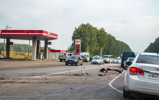 Piektdien ceļu satiksmes negadījumos gājuši bojā četri cilvēki