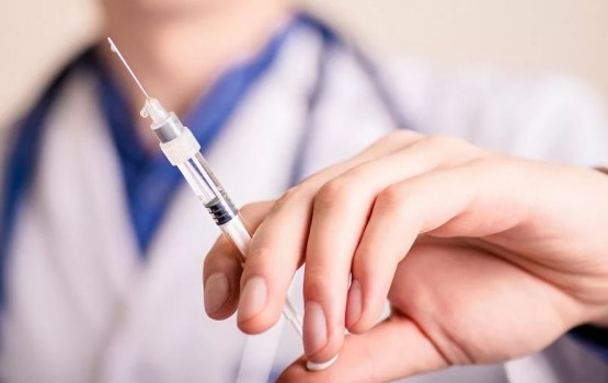 Ārsti atspēko mītus par vakcināciju gripas sezonas laikā