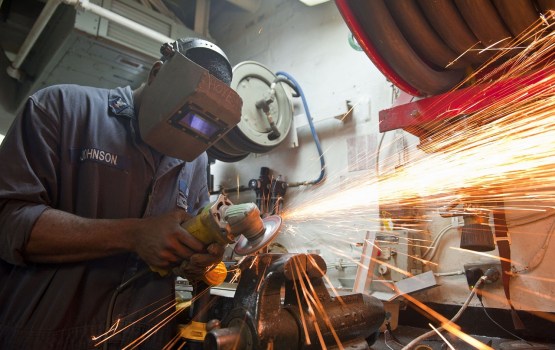 Bezdarba līmenis Latvijā pērn samazinājies līdz 7,4%