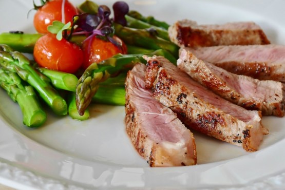 Tuvojoties bārbekjū sezonai: sulīgas gaļas gatavošanas noteikumi, kas jums jāzina