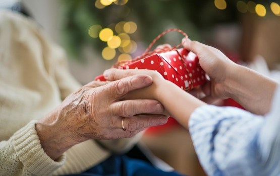 Nodibinājums “Rūpes” izsludina ziedojumu vākšanu dāvanām pansionātiem un sociālās aprūpes centriem pirms Ziemassvētkiem