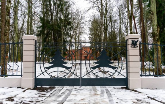 Bijušās sanatorijas "Mežciems" parks tagad pieejams pastaigām