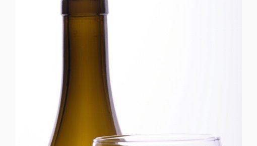 Meitenei, kura saindējās ar alkoholu veiks ekspertīzi
