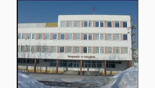 Ģimenes svētki par godu pilsētas un skolas jubilejai (video)