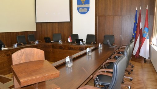 Daugavpils domes lietu pārvaldnieka amatam - desmit pretendenti
