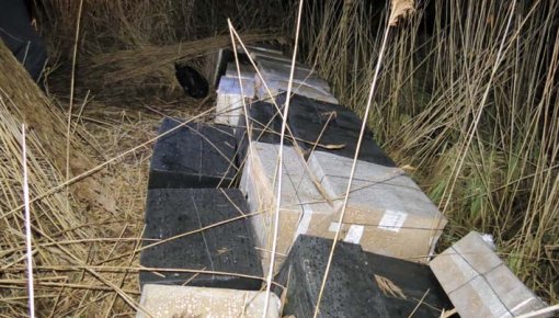 Ludzas policija izņēma 460 000 cigaretes bez Latvijas akcīzes marķējuma