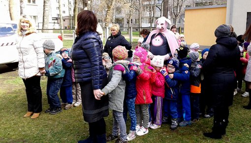 Cūkmens apciemo Daugavpili
