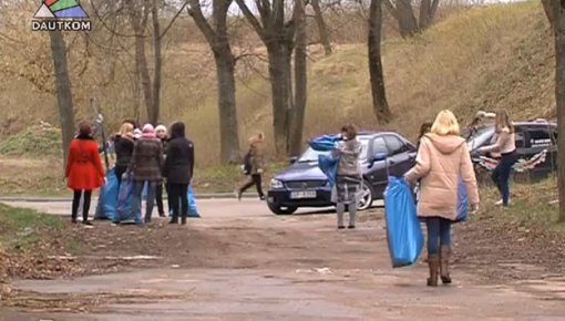 Pilsētas jauniešu organizācijas piedalījās talkošanā (video)