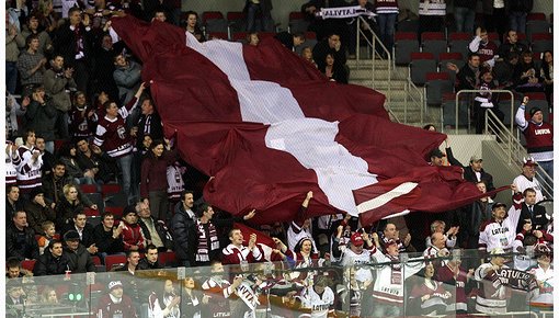 Latvijas hokeja izlase pasaules čempionātu atklāj ar zaudējumu Kanādai