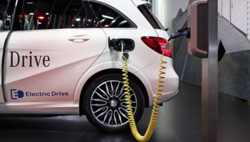 CSDD pētīs elektromobiļu ātro uzlādes staciju izvietojumu uz Latvijas ceļiem
