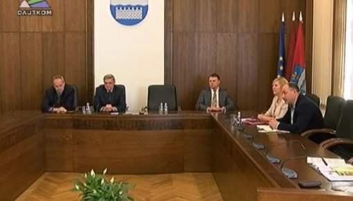 Jaunatnes departamenta vadītājs uzraksta atlūgumu