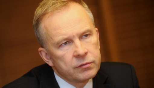 Rimšēvičs: vienīgais risinājums Grieķijas parādu krīzei ir lēna eiro zonas atstāšana
