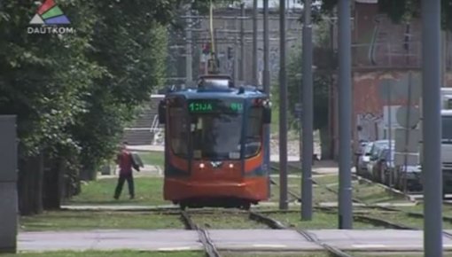 Divi uzņēmumi piesakās Tramvaju vagonu piegādes iepirkumam (video)