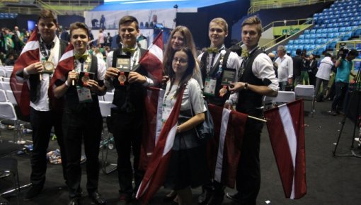 Latvijas jaunajiem profesionāļiem 4 ekselences medaļas konkursā WorldSkills