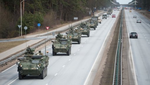 Pa autoceļiem notiks vairāku militārās tehnikas kolonnu pārvietošanās