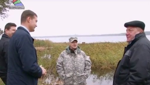 Lielajā Stropu ezerā ielaisti līdaku mazuļi (video)