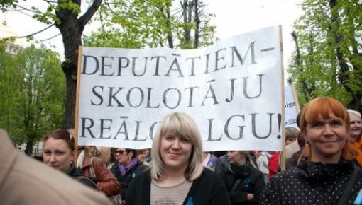Pedagogi vienojas par brīdinājuma streiku