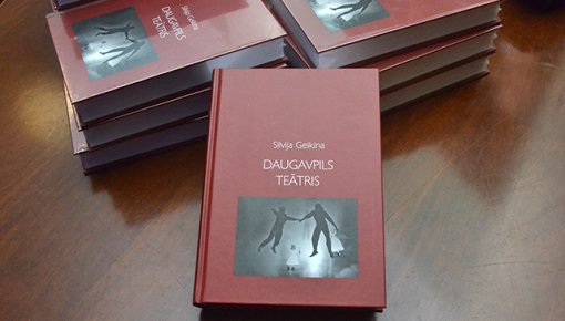 Klajā nākusi grāmata „Daugavpils teātris”