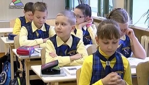 Pieņemti jauni noteikumi par pirmklasnieku reģistrāciju skolās