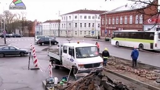 Transporta kustība Rīgas un Stacijas ielu krustojumā tiks noregulēta līdz Ziemassvētkiem