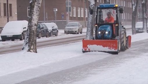 Daugavpilī norit intensīvs ielu sakopšanas darbs