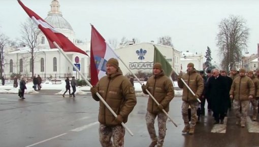Daugavpilī pieminēja barikāžu aizstāvjus