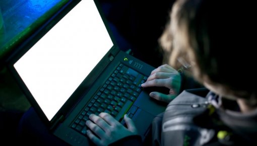 Pret Latvijas tieslietu struktūru veikts apjomīgs "DDoS" uzbrukums