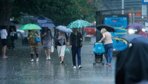 Lietus un vēsums uzlabojis gaisa kvalitāti