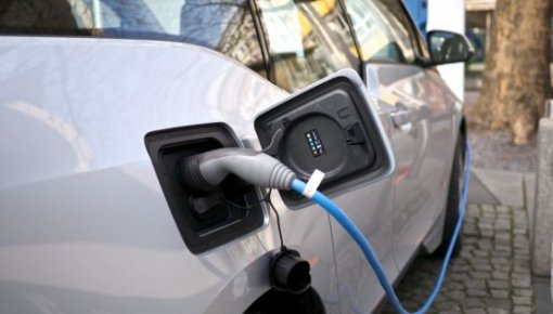 Daugavpilī plāno izveidot elektroauto uzlādes staciju