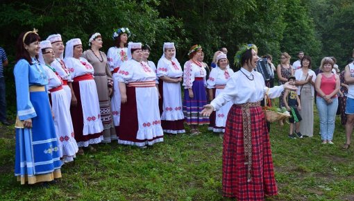 Baltkrievu “Kupaļinka” uzstājās “Kupalle” svētkos Polockā