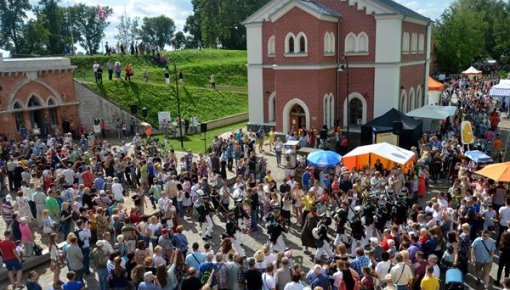 Ar plašu vērienu izskanējis festivāls „Dinaburg–1812”