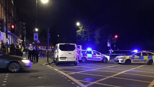 Londonas centrā nodurta sieviete, vēl pieci cilvēki guvuši ievainojumus