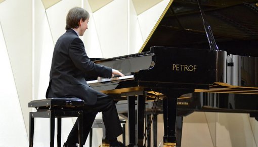 Talantīgo pianistu meistarkursi Daugavpilī